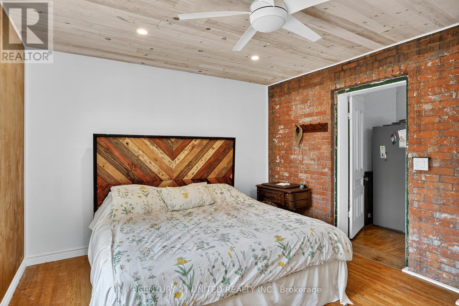 201 Romaine Street, Peterborough (Otonabee Ward 1), Ontario  K9J 2C3 - Photo 17 - X12688938