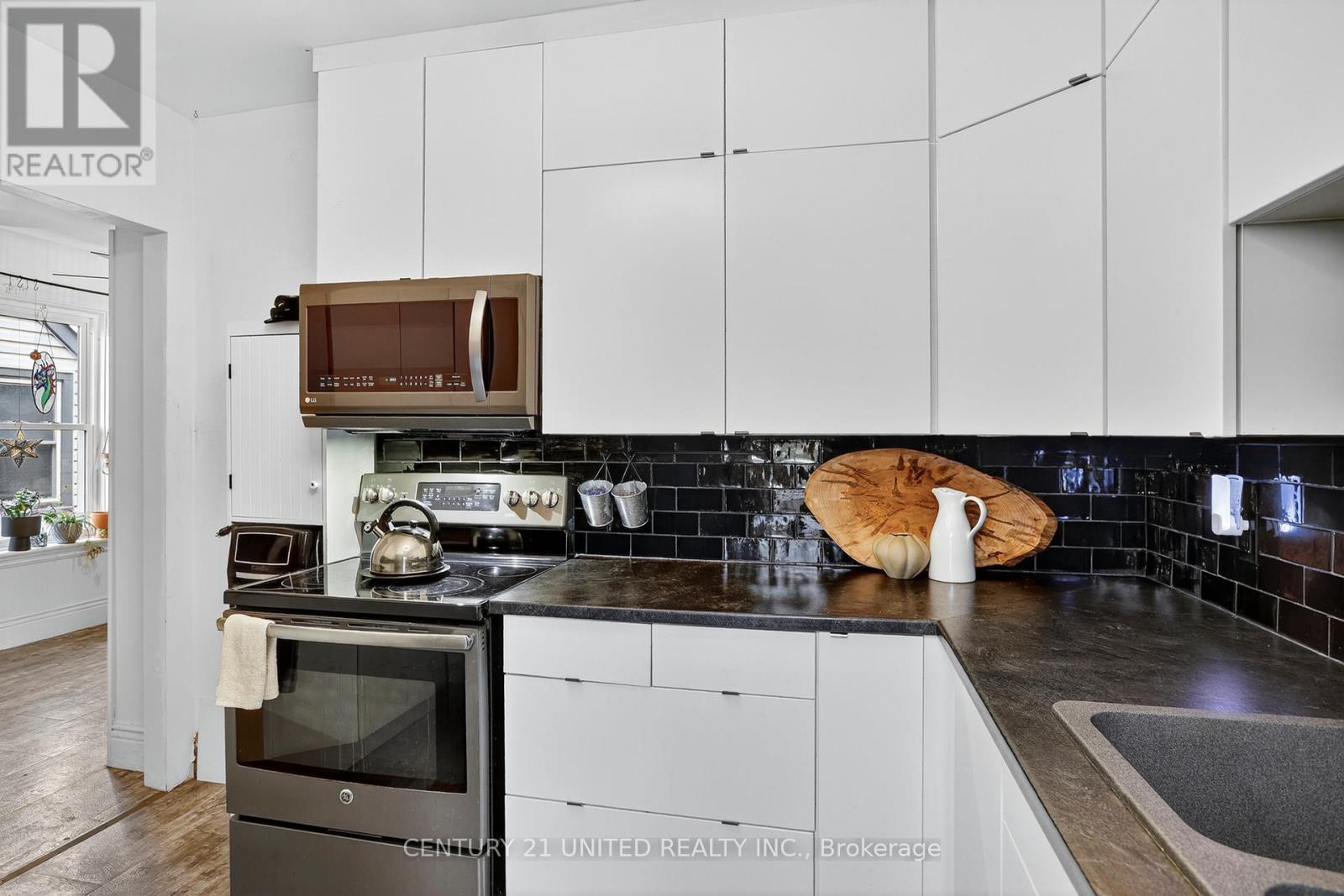 201 Romaine Street, Peterborough (Otonabee Ward 1), Ontario  K9J 2C3 - Photo 23 - X12688938