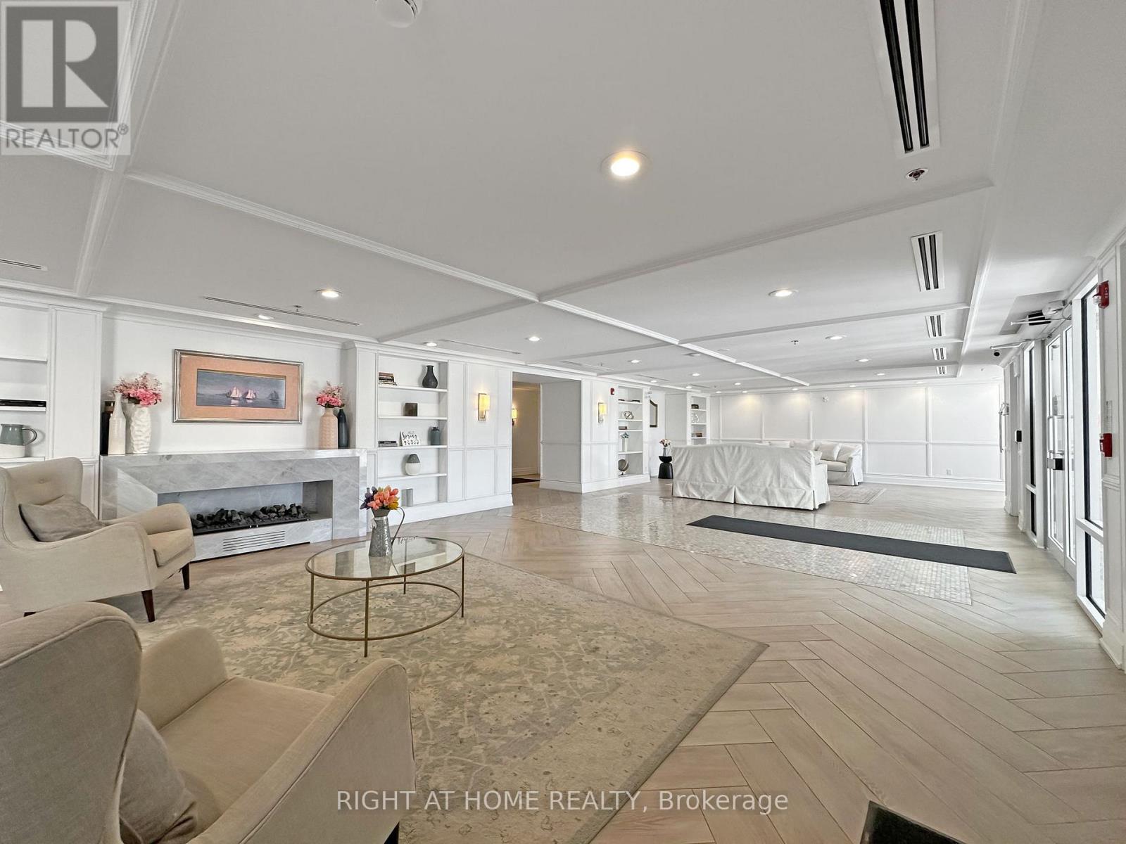 412 - 21 Brookhouse Drive, Clarington (Newcastle), Ontario  L1B 0V4 - Photo 5 - E12690118