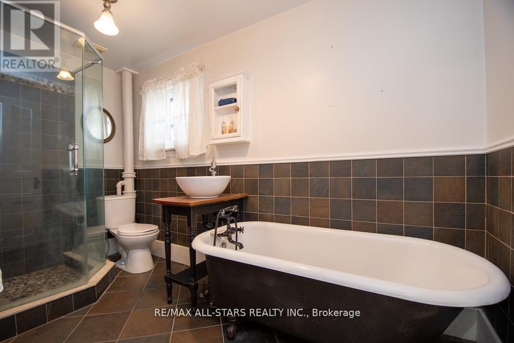 2 St. Patrick Street, Kawartha Lakes (Lindsay), Ontario  K9V 1R1 - Photo 36 - X12690986