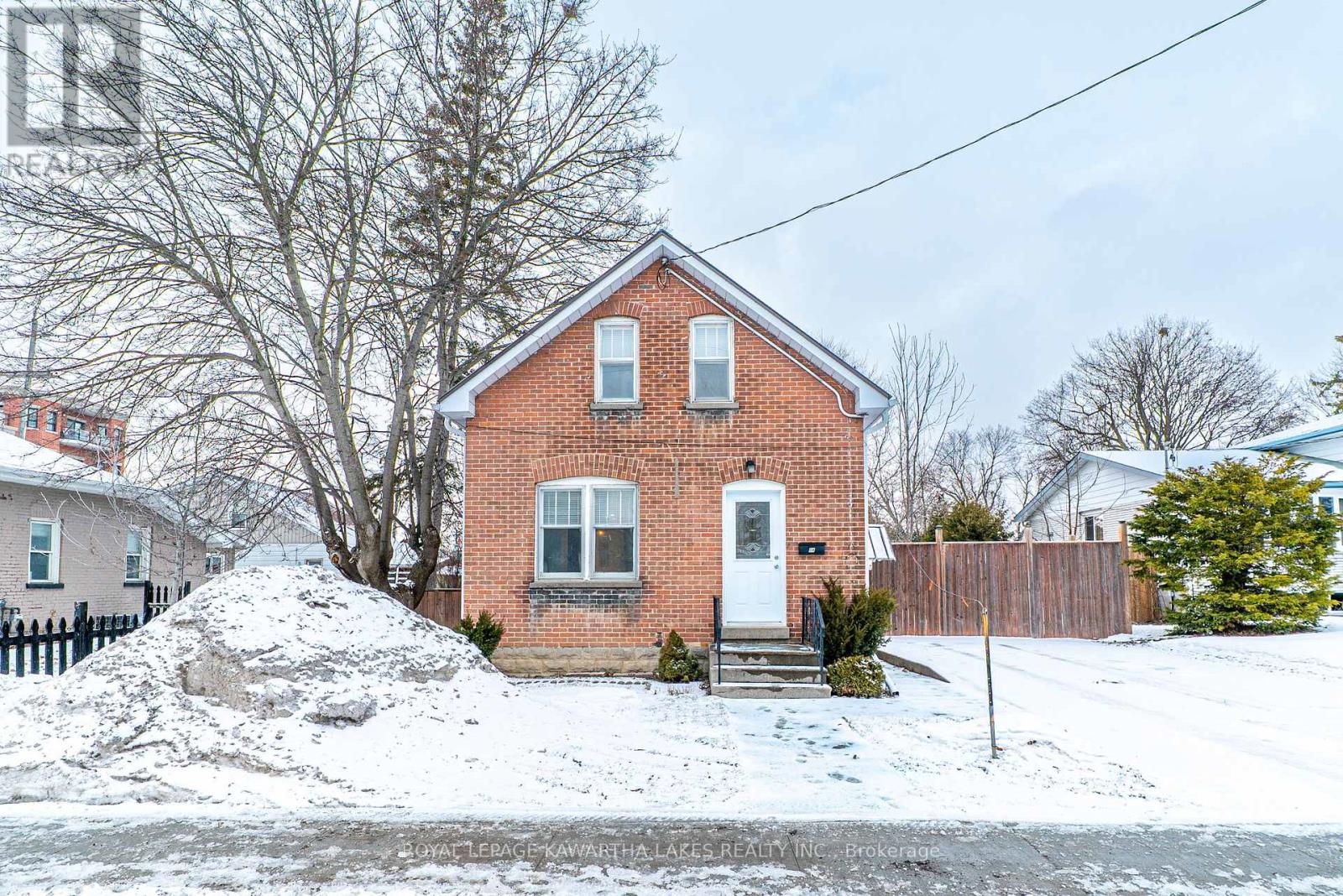 54 GLENELG STREET W, kawartha lakes (lindsay), Ontario