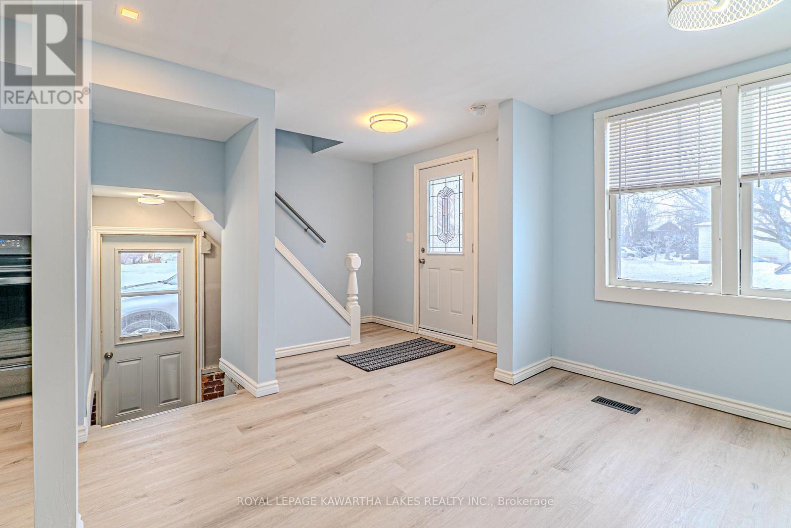 54 Glenelg Street W, Kawartha Lakes (Lindsay), Ontario  K9V 2V2 - Photo 15 - X12691070