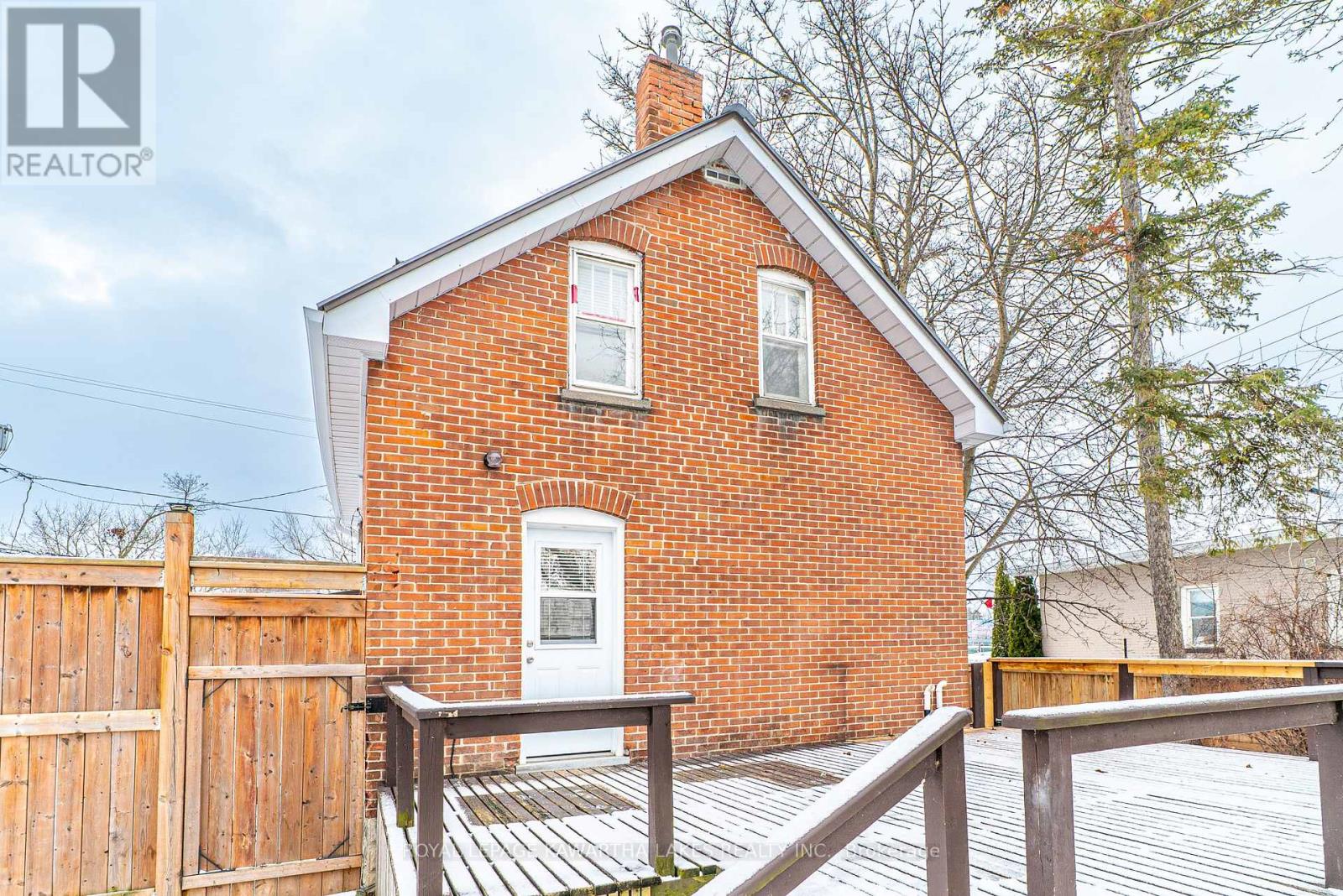 54 Glenelg Street W, Kawartha Lakes (Lindsay), Ontario  K9V 2V2 - Photo 32 - X12691070