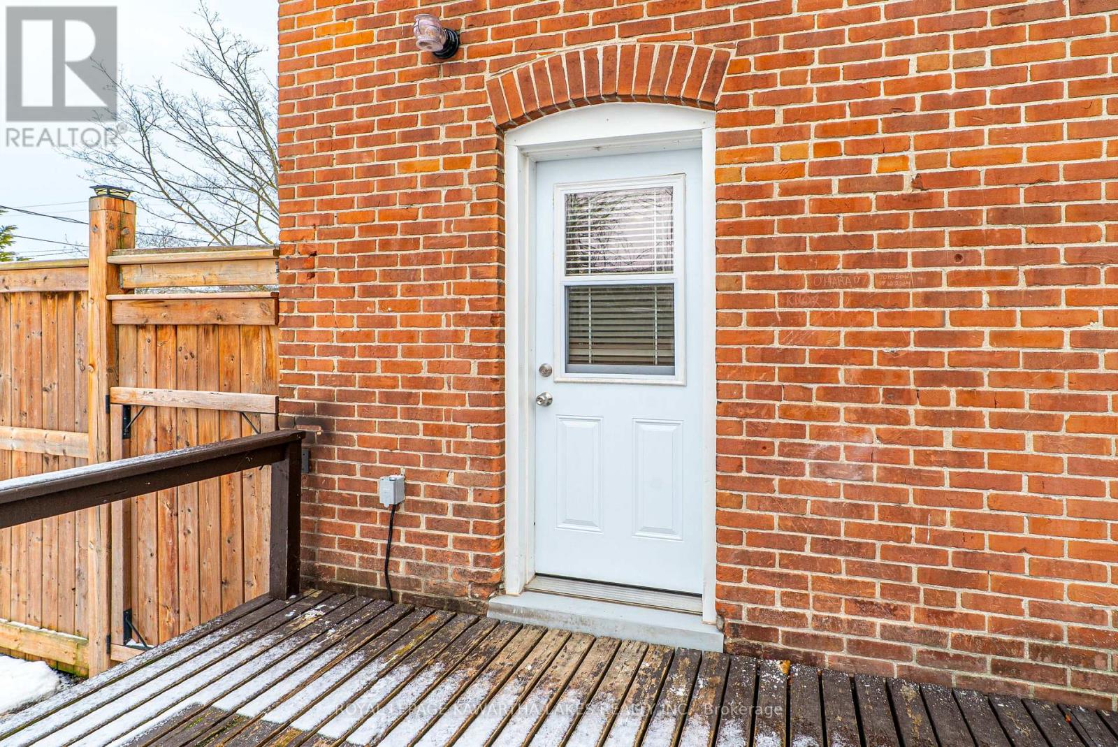 54 Glenelg Street W, Kawartha Lakes (Lindsay), Ontario  K9V 2V2 - Photo 33 - X12691070