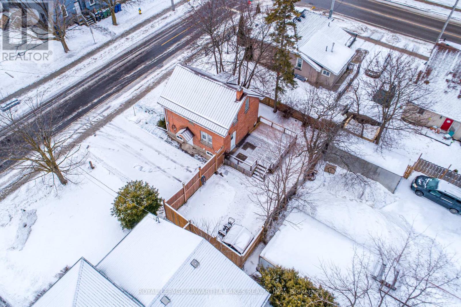 54 Glenelg Street W, Kawartha Lakes (Lindsay), Ontario  K9V 2V2 - Photo 36 - X12691070