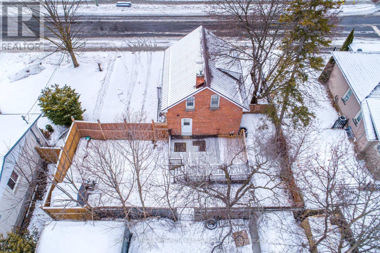 54 Glenelg Street W, Kawartha Lakes (Lindsay), Ontario  K9V 2V2 - Photo 39 - X12691070