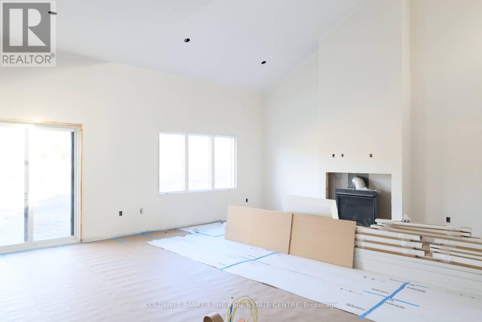 4 Fisher Road, Kawartha Lakes (Lindsay), Ontario  K9V 0P9 - Photo 12 - X12692300