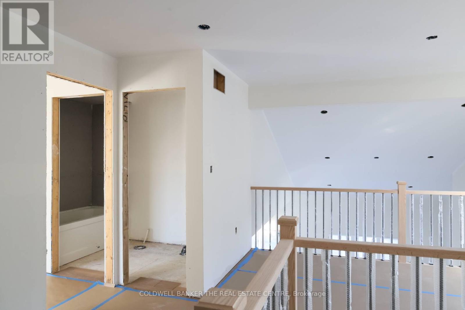 4 Fisher Road, Kawartha Lakes (Lindsay), Ontario  K9V 0P9 - Photo 20 - X12692300