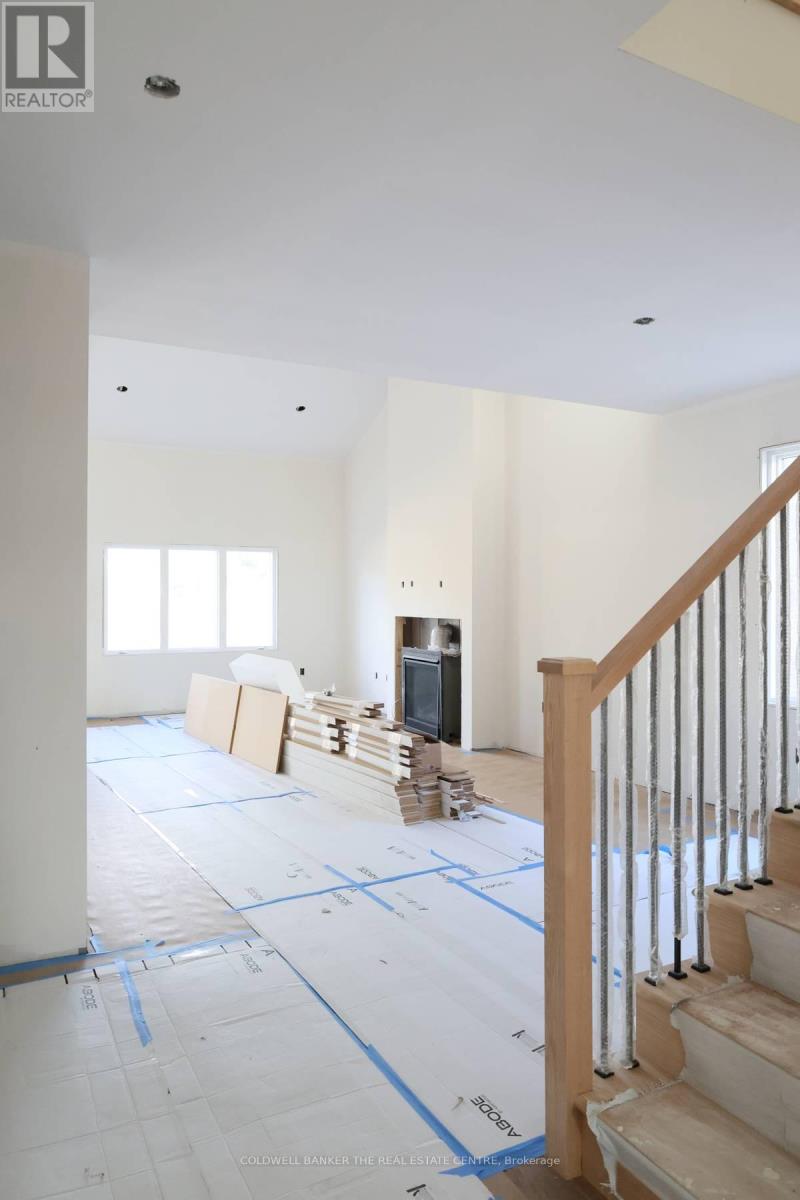 4 Fisher Road, Kawartha Lakes (Lindsay), Ontario  K9V 0P9 - Photo 6 - X12692300