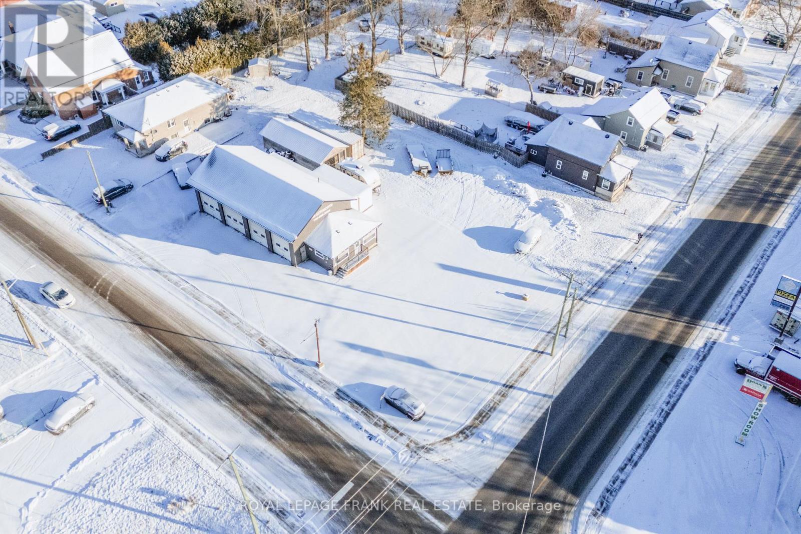 118 Queen Street N, Kawartha Lakes (Lindsay), Ontario  K9V 1G9 - Photo 11 - X12692544