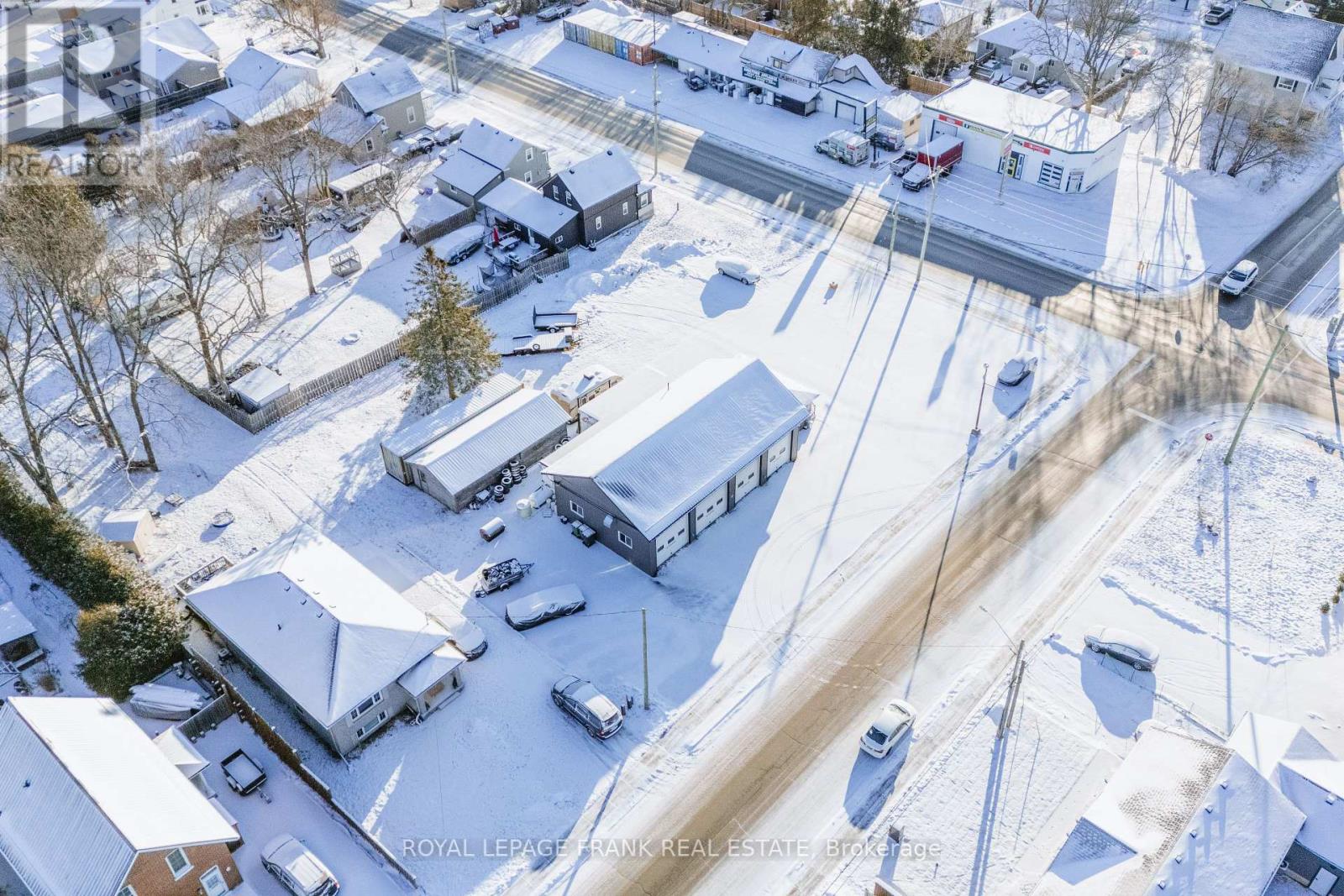 118 Queen Street N, Kawartha Lakes (Lindsay), Ontario  K9V 1G9 - Photo 17 - X12692544