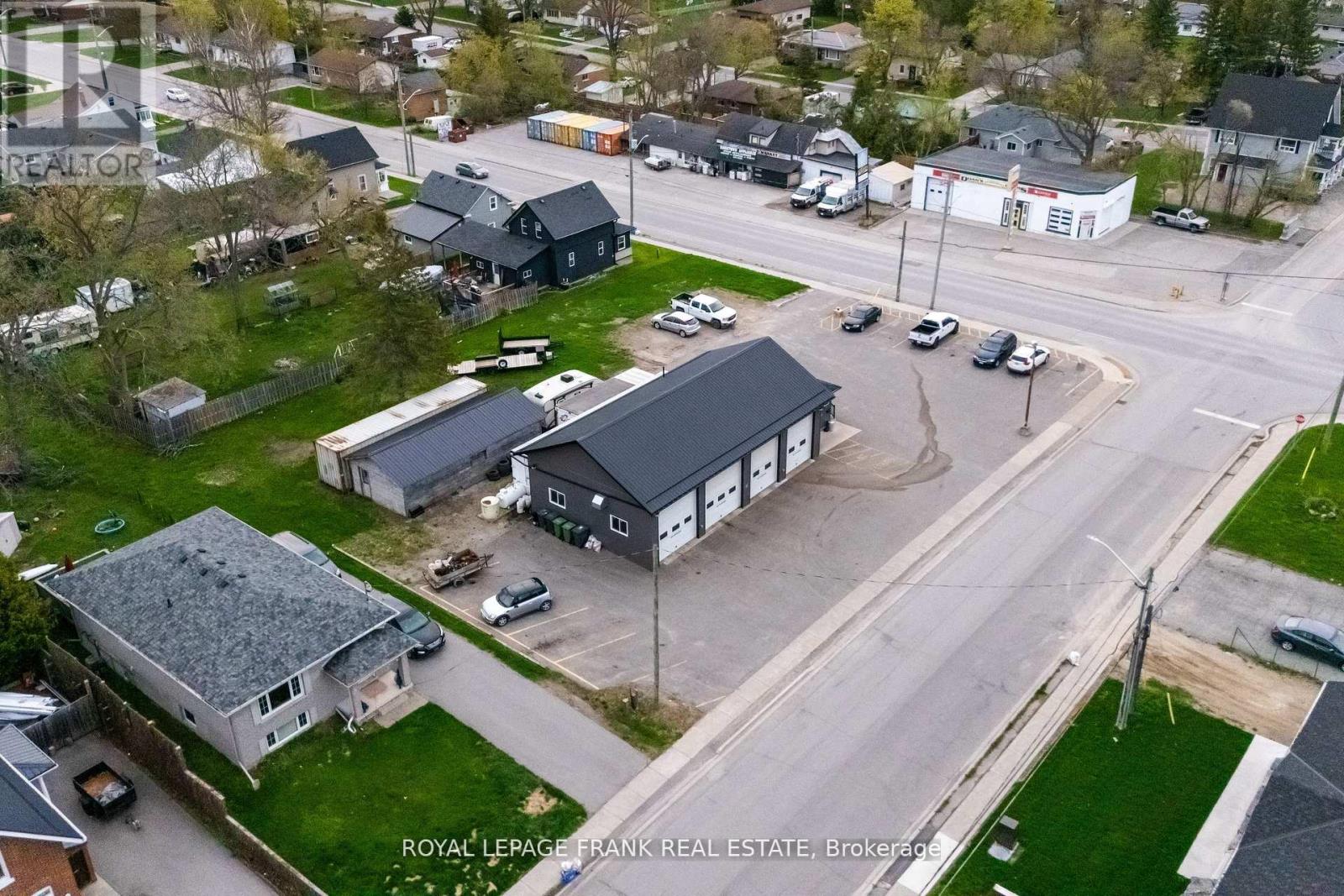 118 Queen Street N, Kawartha Lakes (Lindsay), Ontario  K9V 1G9 - Photo 22 - X12692544