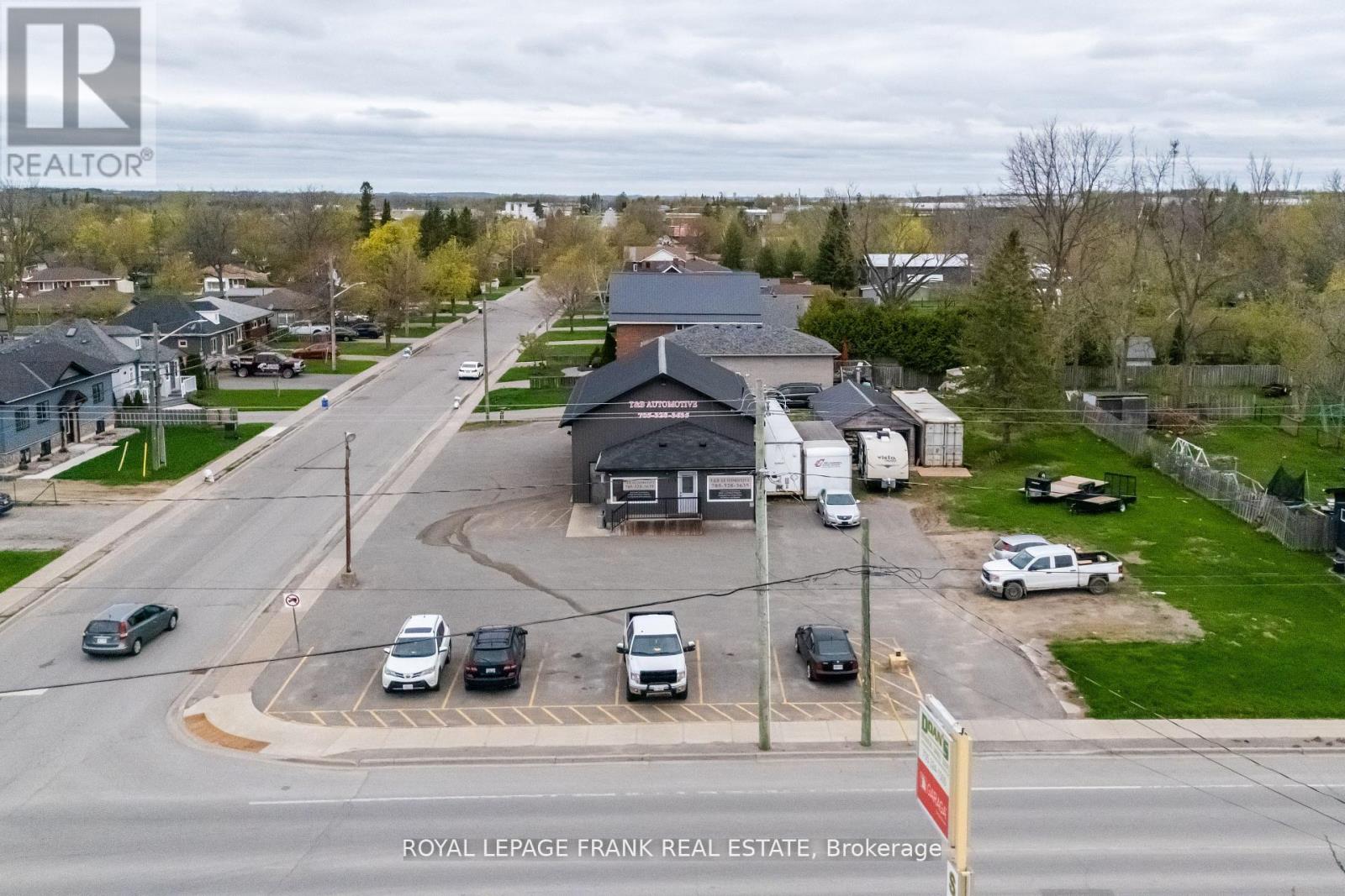 118 Queen Street N, Kawartha Lakes (Lindsay), Ontario  K9V 1G9 - Photo 23 - X12692544