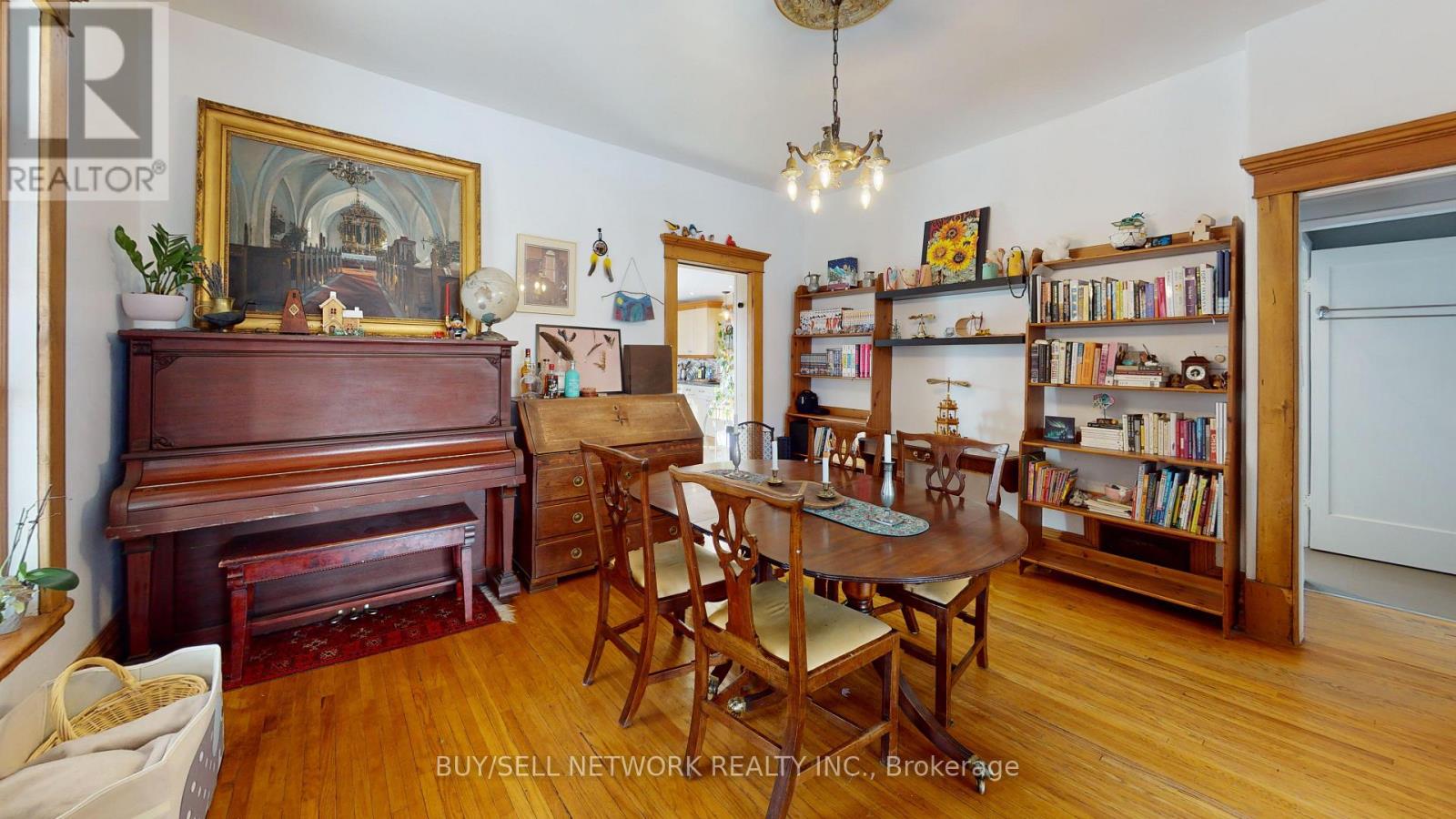 773 Aylmer Street N, Peterborough (Northcrest Ward 5), Ontario  K9H 3X7 - Photo 5 - X12692926