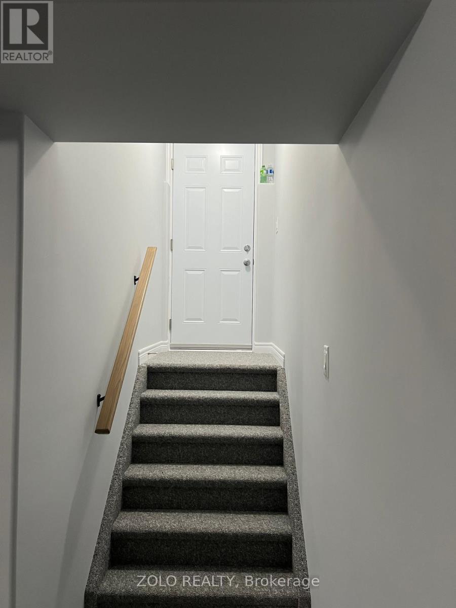 48 York Drive, Peterborough (Monaghan Ward 2), Ontario  K9K 0H1 - Photo 2 - X12694090