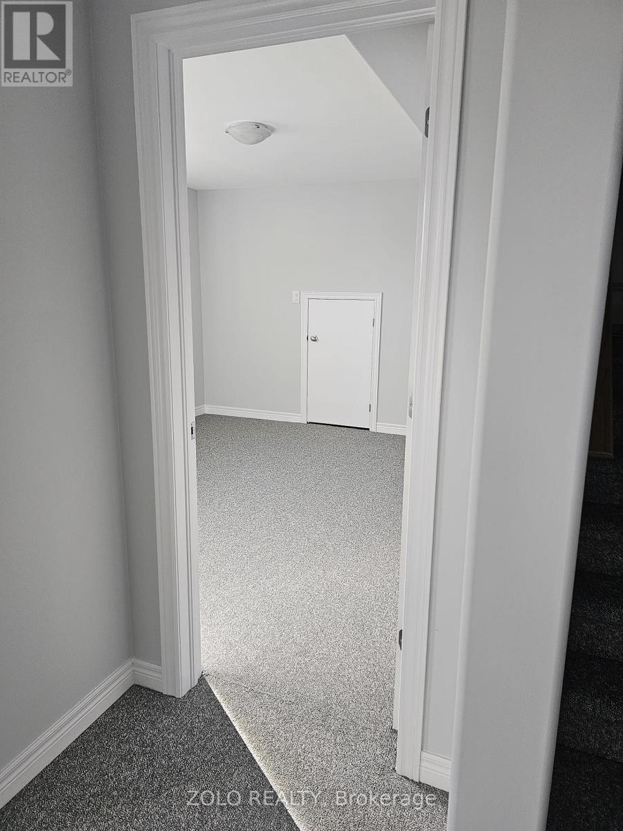 48 York Drive, Peterborough (Monaghan Ward 2), Ontario  K9K 0H1 - Photo 5 - X12694090