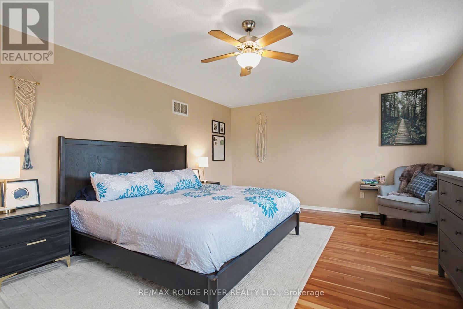 78 Cook Street, Kawartha Lakes (Lindsay), Ontario  K9V 0C7 - Photo 16 - X12694192