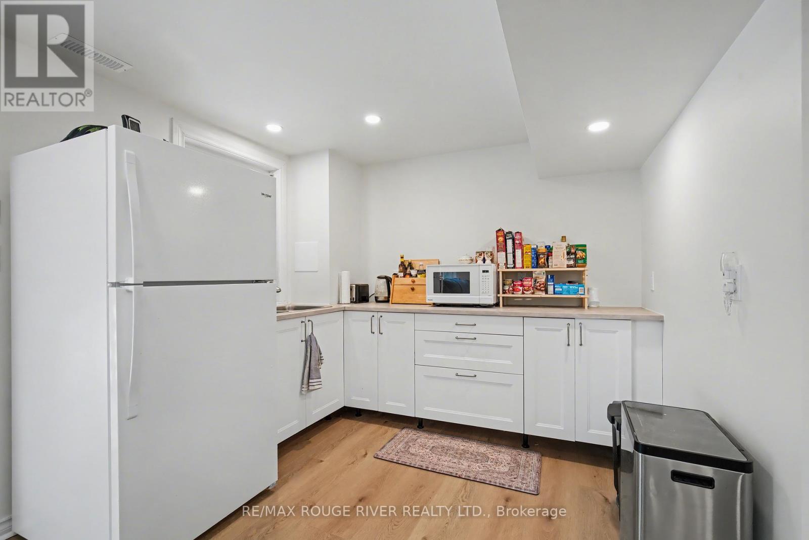 78 Cook Street, Kawartha Lakes (Lindsay), Ontario  K9V 0C7 - Photo 27 - X12694192