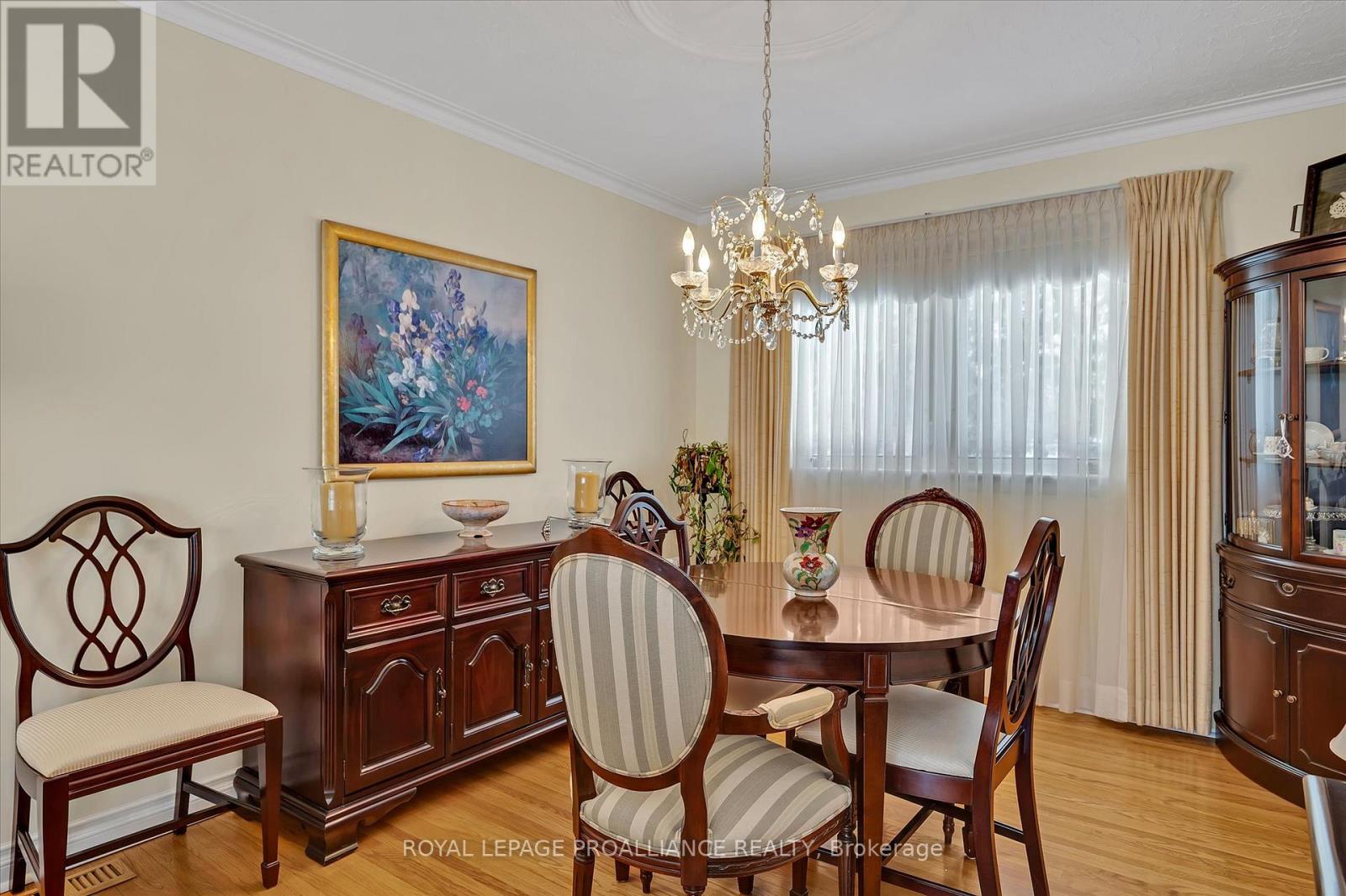 114 O'carroll Avenue, Peterborough (Northcrest Ward 5), Ontario  K9H 4V3 - Photo 10 - X12694382