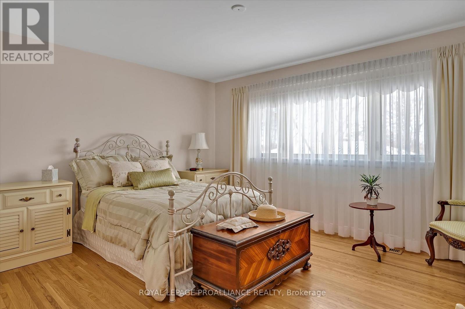 114 O'carroll Avenue, Peterborough (Northcrest Ward 5), Ontario  K9H 4V3 - Photo 19 - X12694382