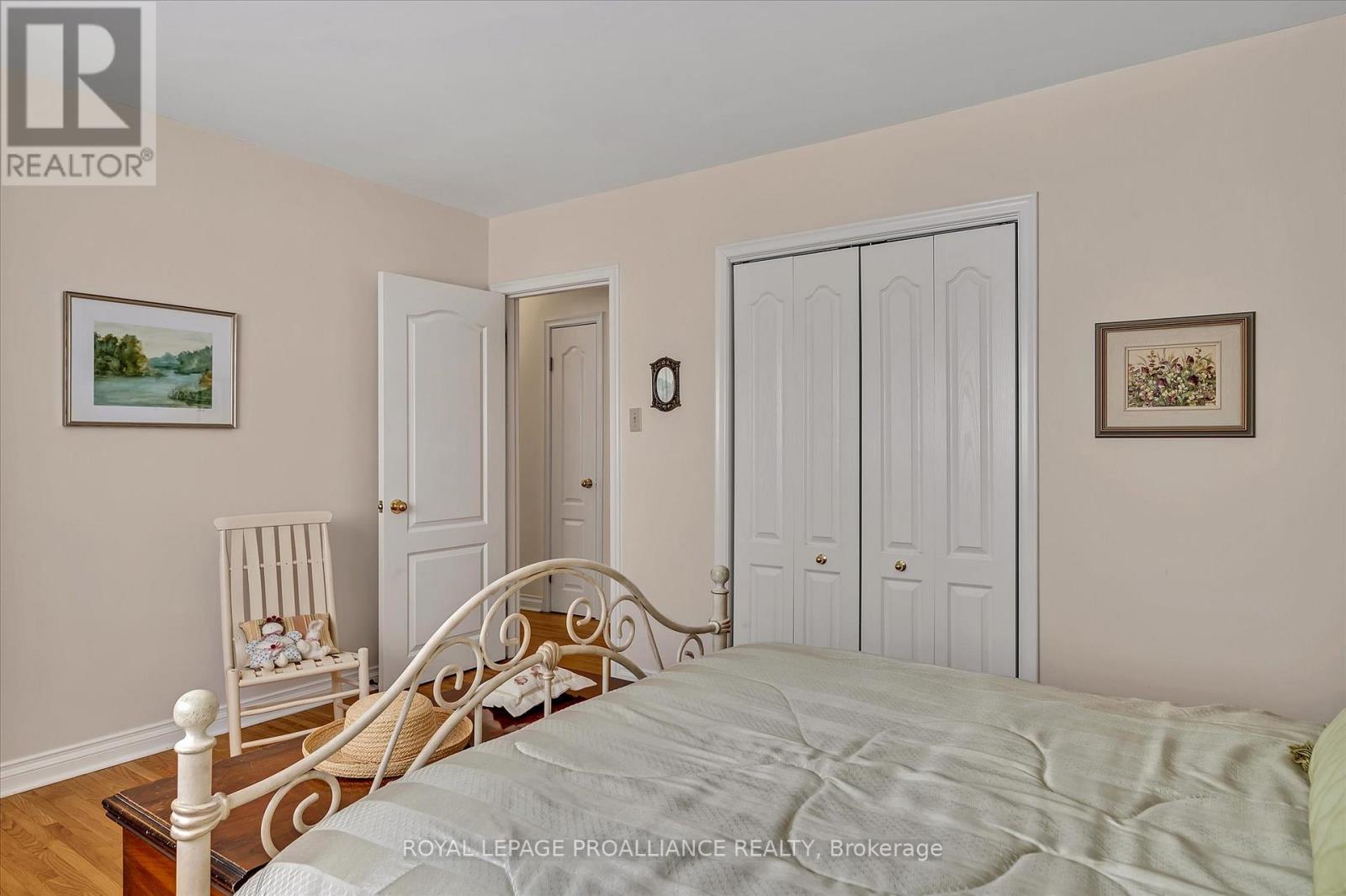 114 O'carroll Avenue, Peterborough (Northcrest Ward 5), Ontario  K9H 4V3 - Photo 21 - X12694382