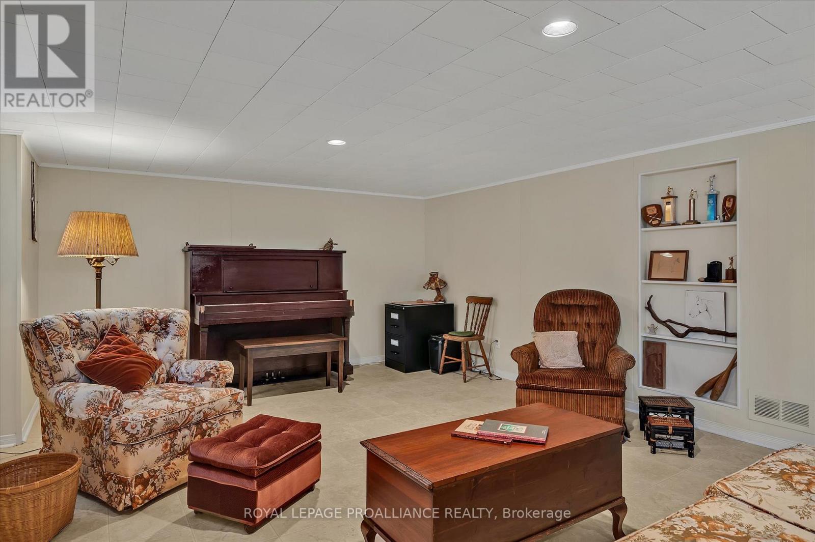 114 O'carroll Avenue, Peterborough (Northcrest Ward 5), Ontario  K9H 4V3 - Photo 33 - X12694382