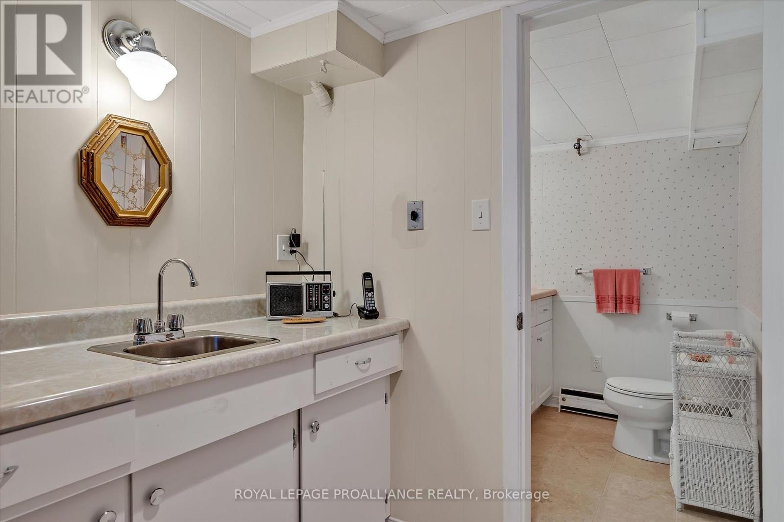 114 O'carroll Avenue, Peterborough (Northcrest Ward 5), Ontario  K9H 4V3 - Photo 35 - X12694382