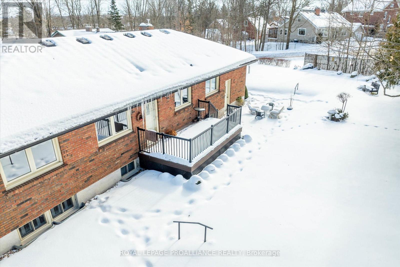 114 O'carroll Avenue, Peterborough (Northcrest Ward 5), Ontario  K9H 4V3 - Photo 46 - X12694382