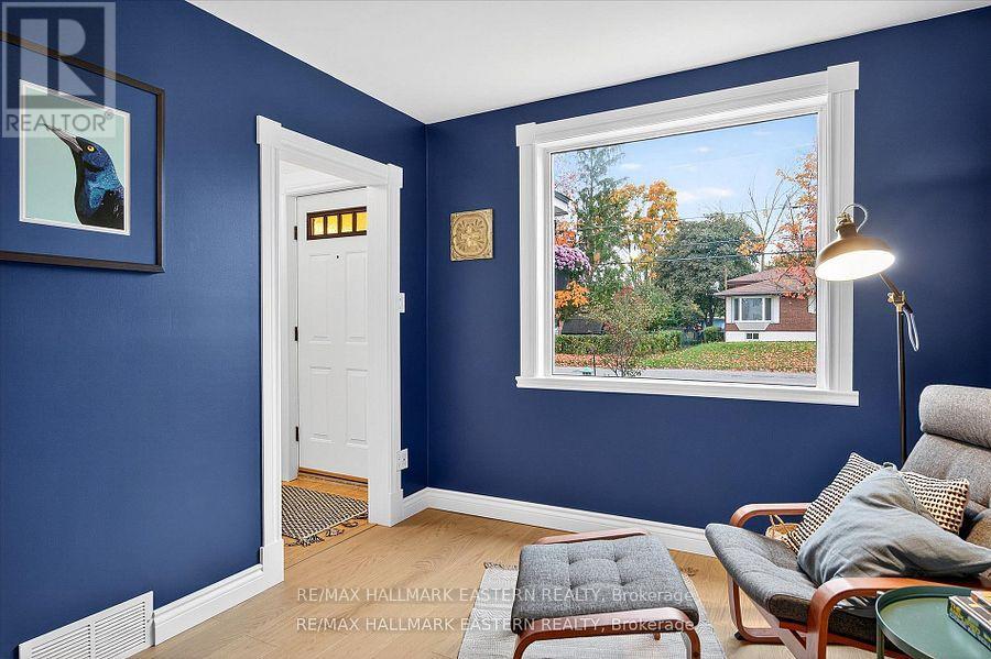 14 Alexander Avenue, Peterborough (Monaghan Ward 2), Ontario  K9J 6B4 - Photo 13 - X12694438