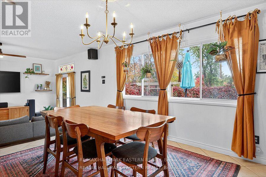 14 Alexander Avenue, Peterborough (Monaghan Ward 2), Ontario  K9J 6B4 - Photo 14 - X12694438