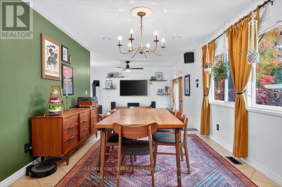 14 Alexander Avenue, Peterborough (Monaghan Ward 2), Ontario  K9J 6B4 - Photo 15 - X12694438