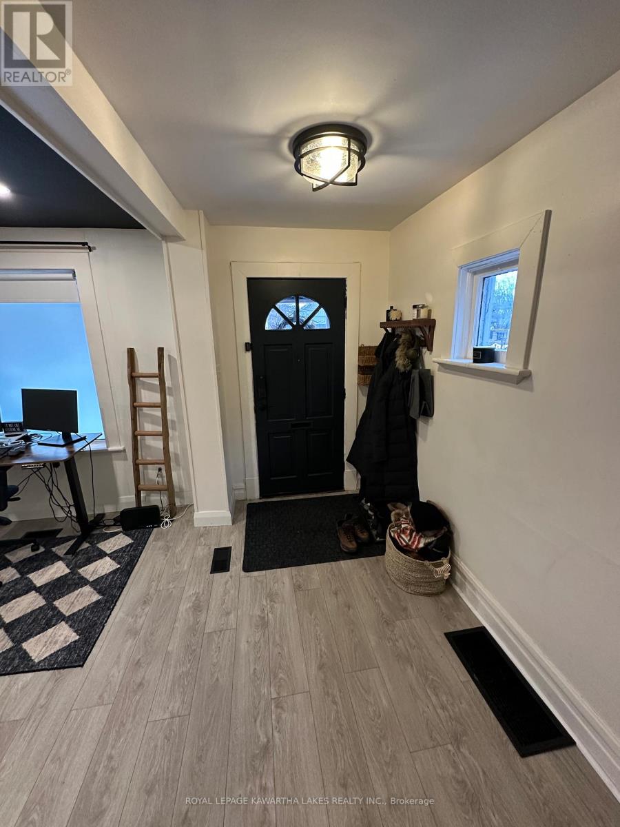 514 Park Street N, Peterborough (Town Ward 3), Ontario  K9H 4R4 - Photo 4 - X12695456