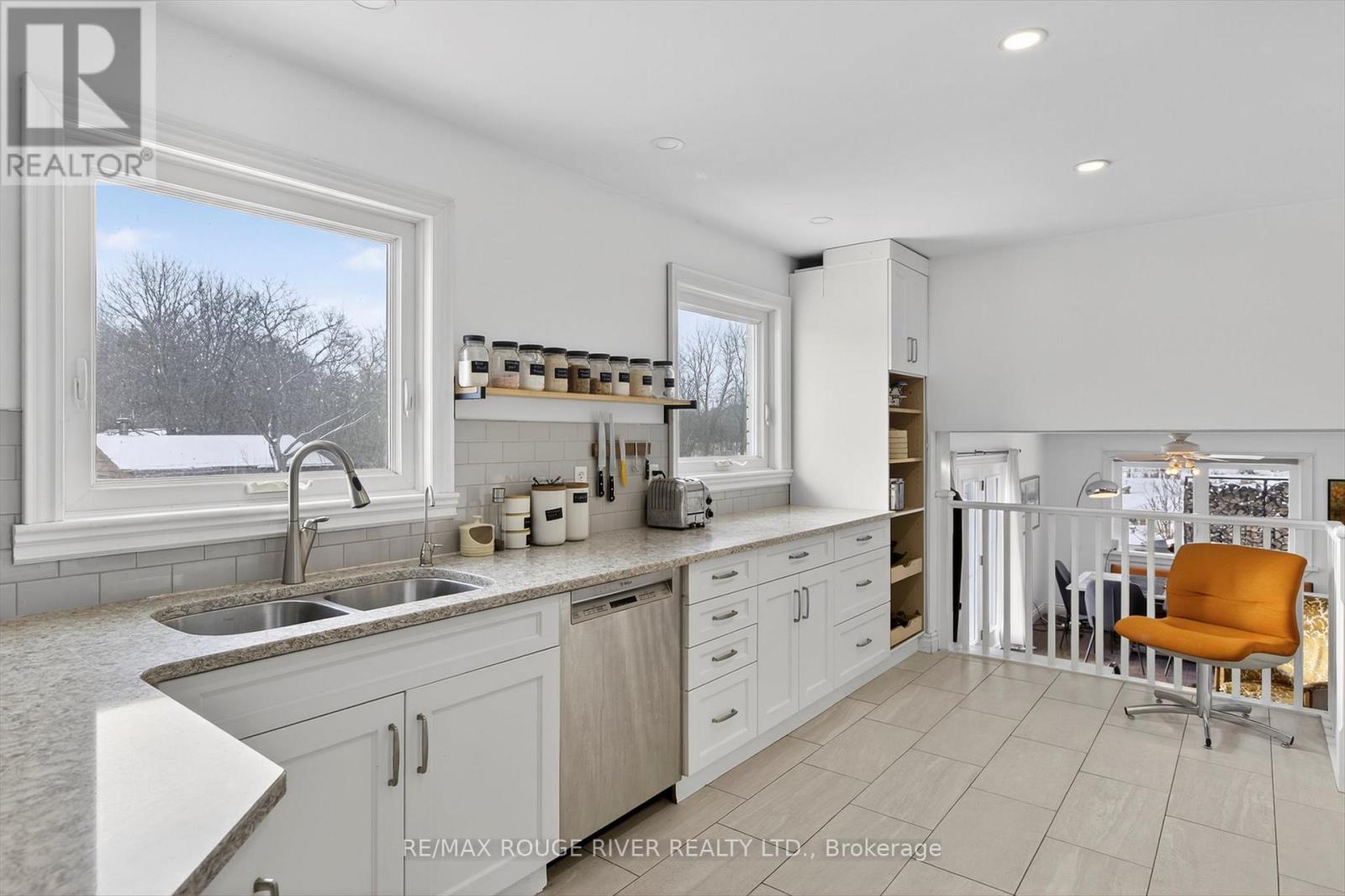 2401 15th Line, Selwyn, Ontario  K0L 2H0 - Photo 10 - X12696162