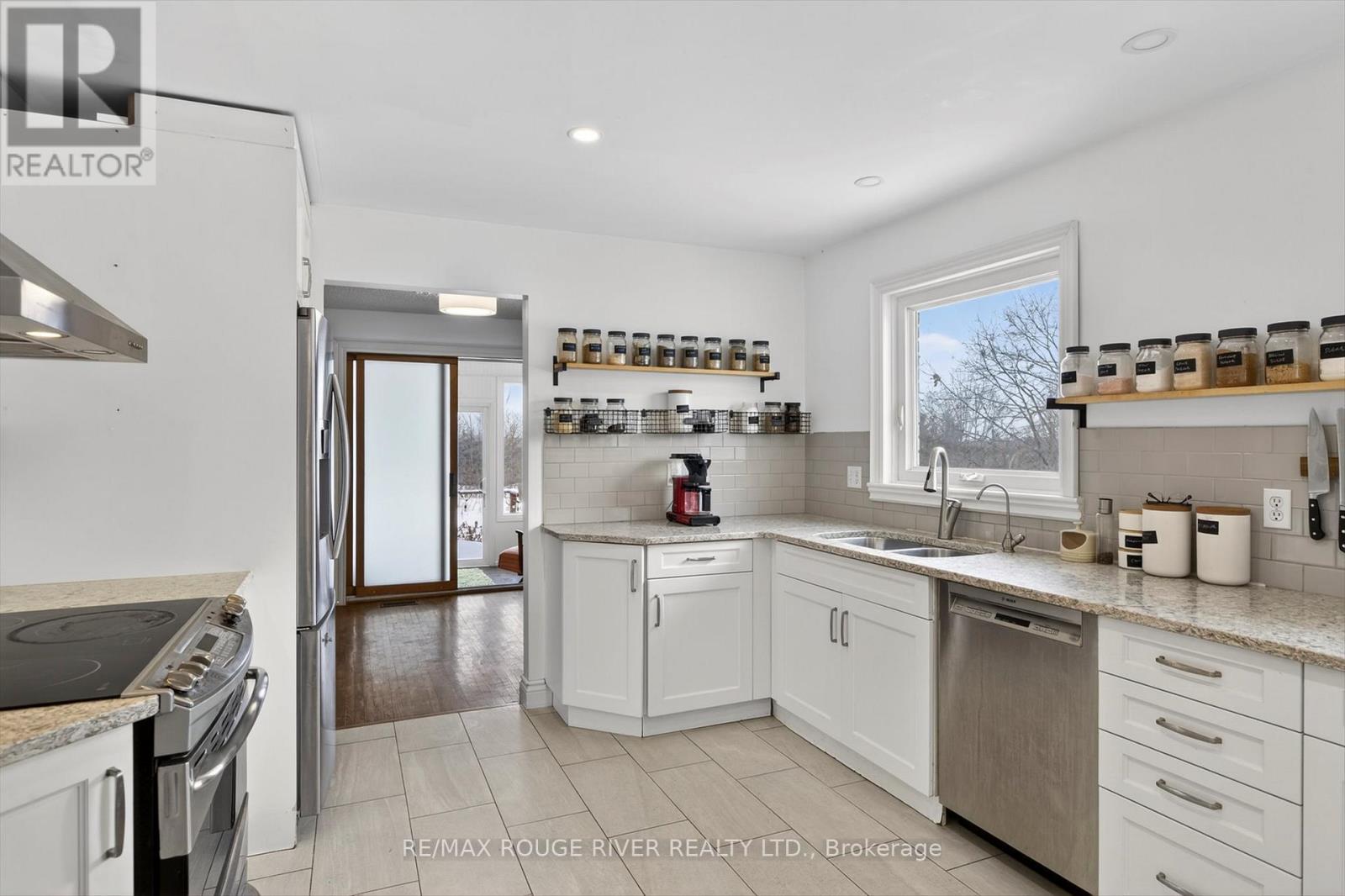 2401 15th Line, Selwyn, Ontario  K0L 2H0 - Photo 7 - X12696162