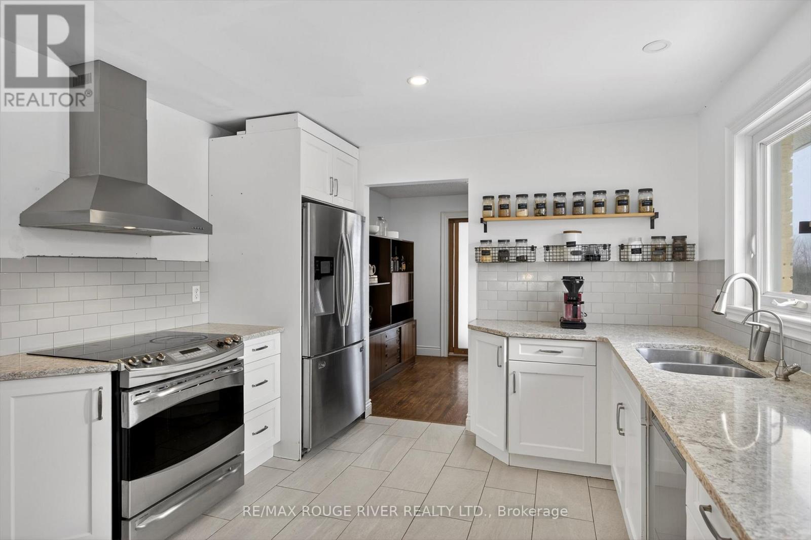 2401 15th Line, Selwyn, Ontario  K0L 2H0 - Photo 8 - X12696162