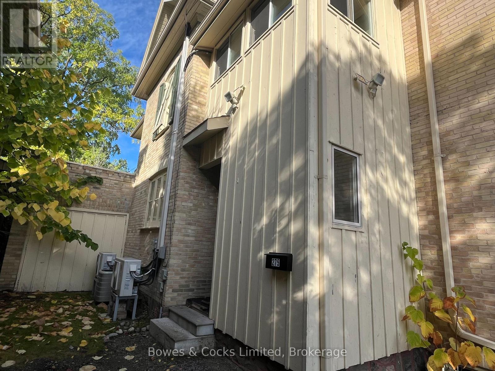 Upper - 275 Rubidge Street, Peterborough (Town Ward 3), Ontario  K9J 3P1 - Photo 13 - X12696850