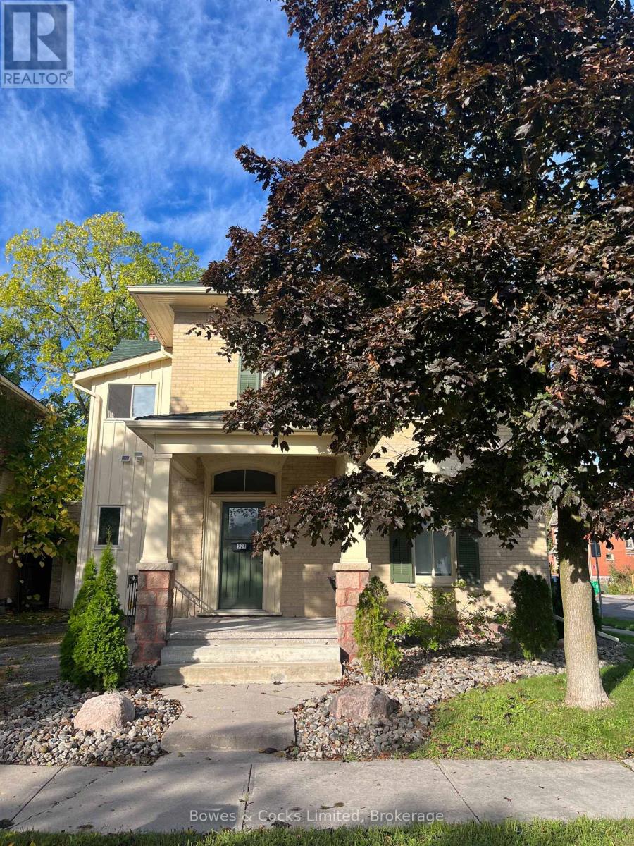 Upper - 275 Rubidge Street, Peterborough (Town Ward 3), Ontario  K9J 3P1 - Photo 14 - X12696850