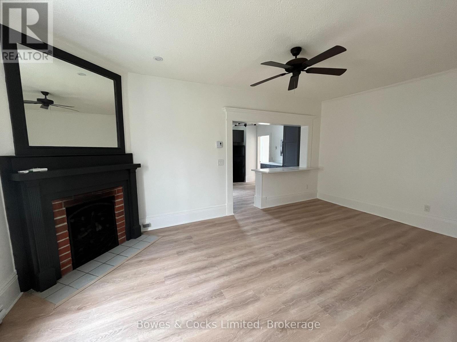 Upper - 275 Rubidge Street, Peterborough (Town Ward 3), Ontario  K9J 3P1 - Photo 3 - X12696850