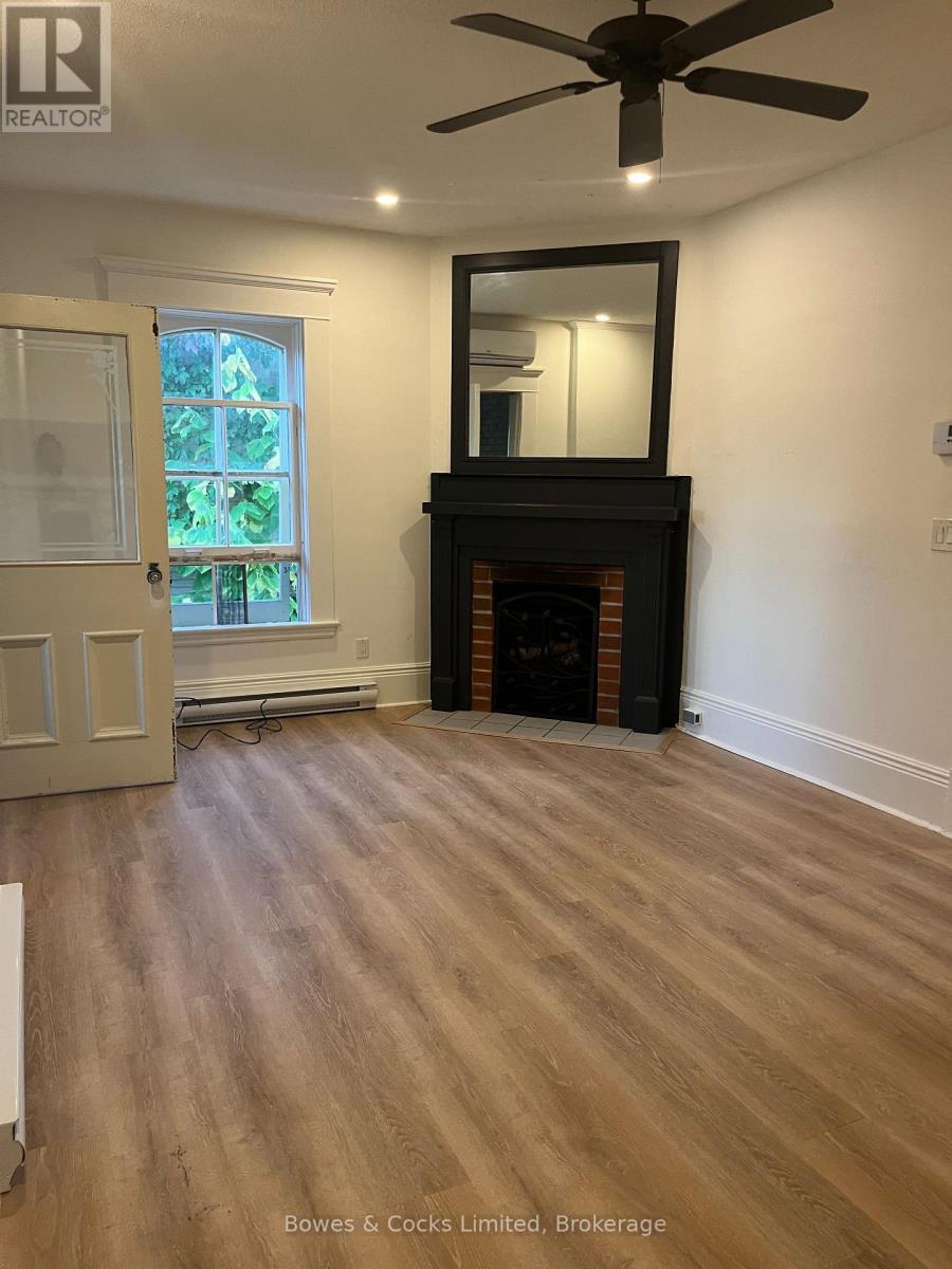 Upper - 275 Rubidge Street, Peterborough (Town Ward 3), Ontario  K9J 3P1 - Photo 4 - X12696850