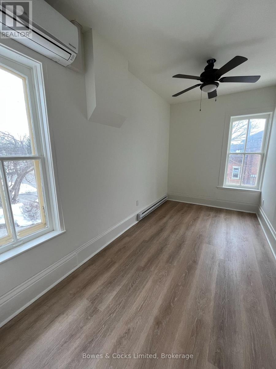 Upper - 275 Rubidge Street, Peterborough (Town Ward 3), Ontario  K9J 3P1 - Photo 8 - X12696850