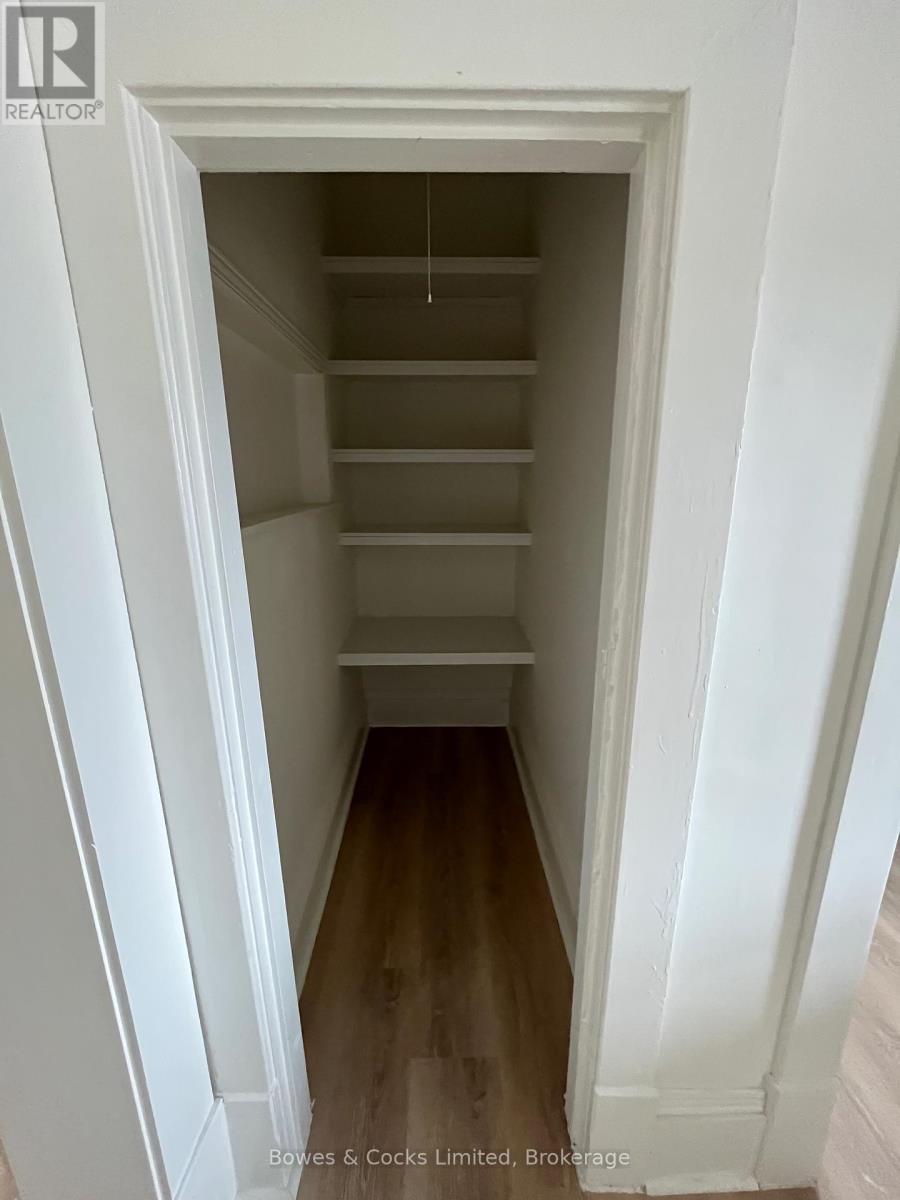 Upper - 275 Rubidge Street, Peterborough (Town Ward 3), Ontario  K9J 3P1 - Photo 9 - X12696850