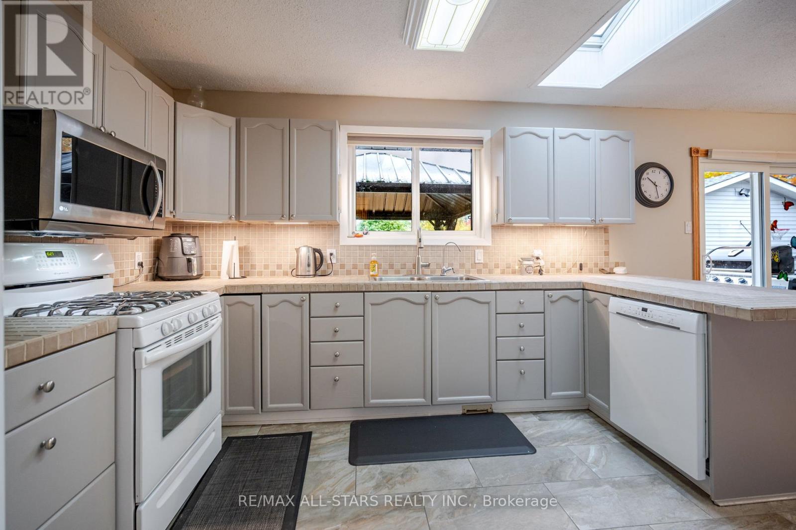 32 Liberty Lane, Kawartha Lakes (Omemee), Ontario  K0L 2W0 - Photo 12 - X12696922