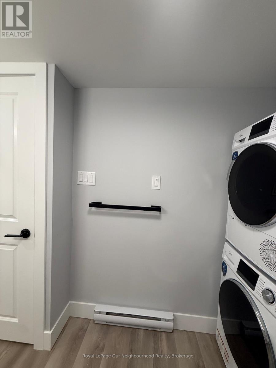 Lower - 997 Armour Road, Peterborough (Ashburnham Ward 4), Ontario  K9H 7H2 - Photo 13 - X12697264