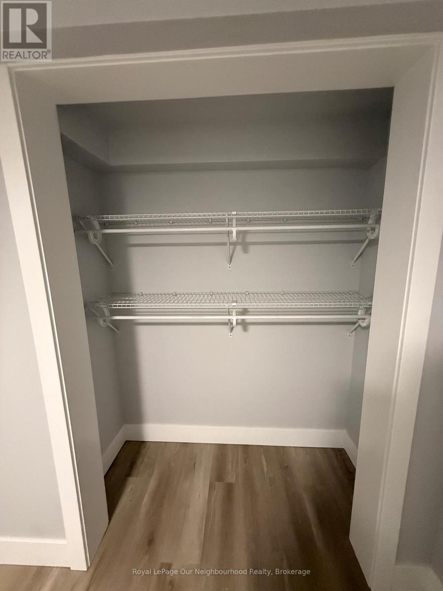 Lower - 997 Armour Road, Peterborough (Ashburnham Ward 4), Ontario  K9H 7H2 - Photo 17 - X12697264