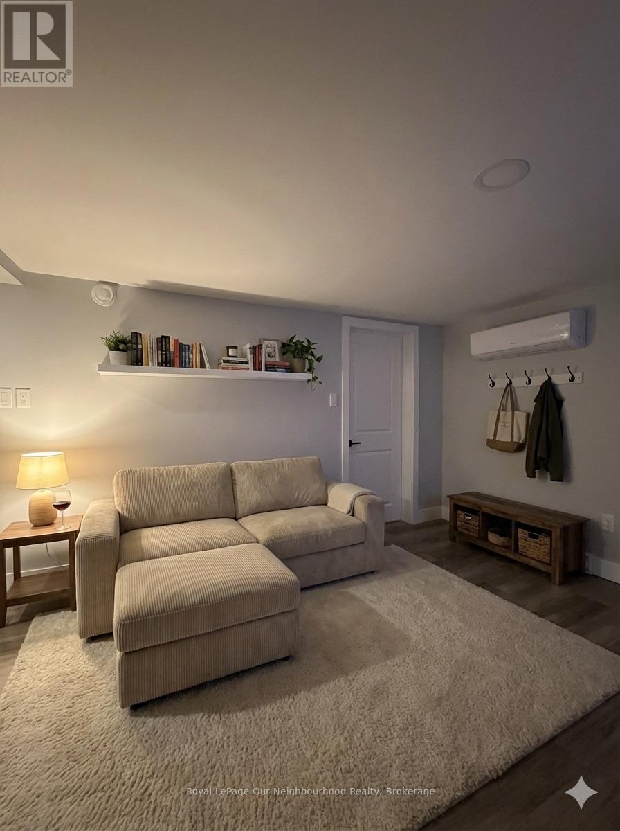 Lower - 997 Armour Road, Peterborough (Ashburnham Ward 4), Ontario  K9H 7H2 - Photo 2 - X12697264