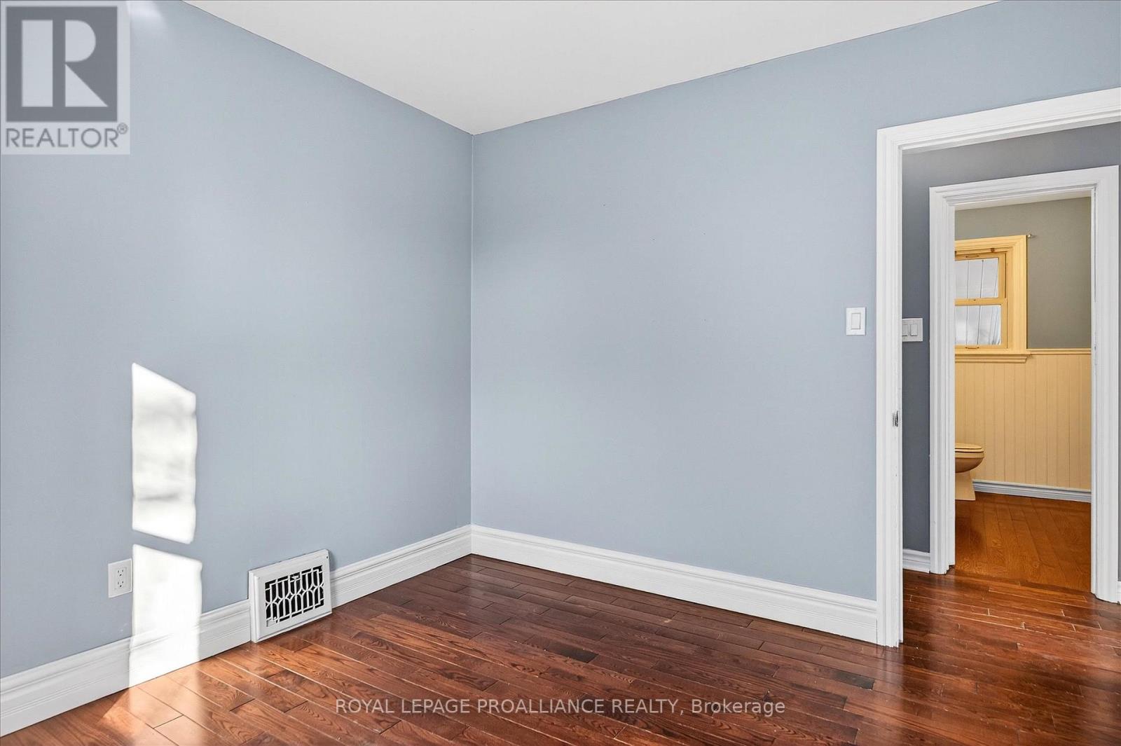 543 Howden Street, Peterborough (Otonabee Ward 1), Ontario  K9J 4B4 - Photo 29 - X12698364