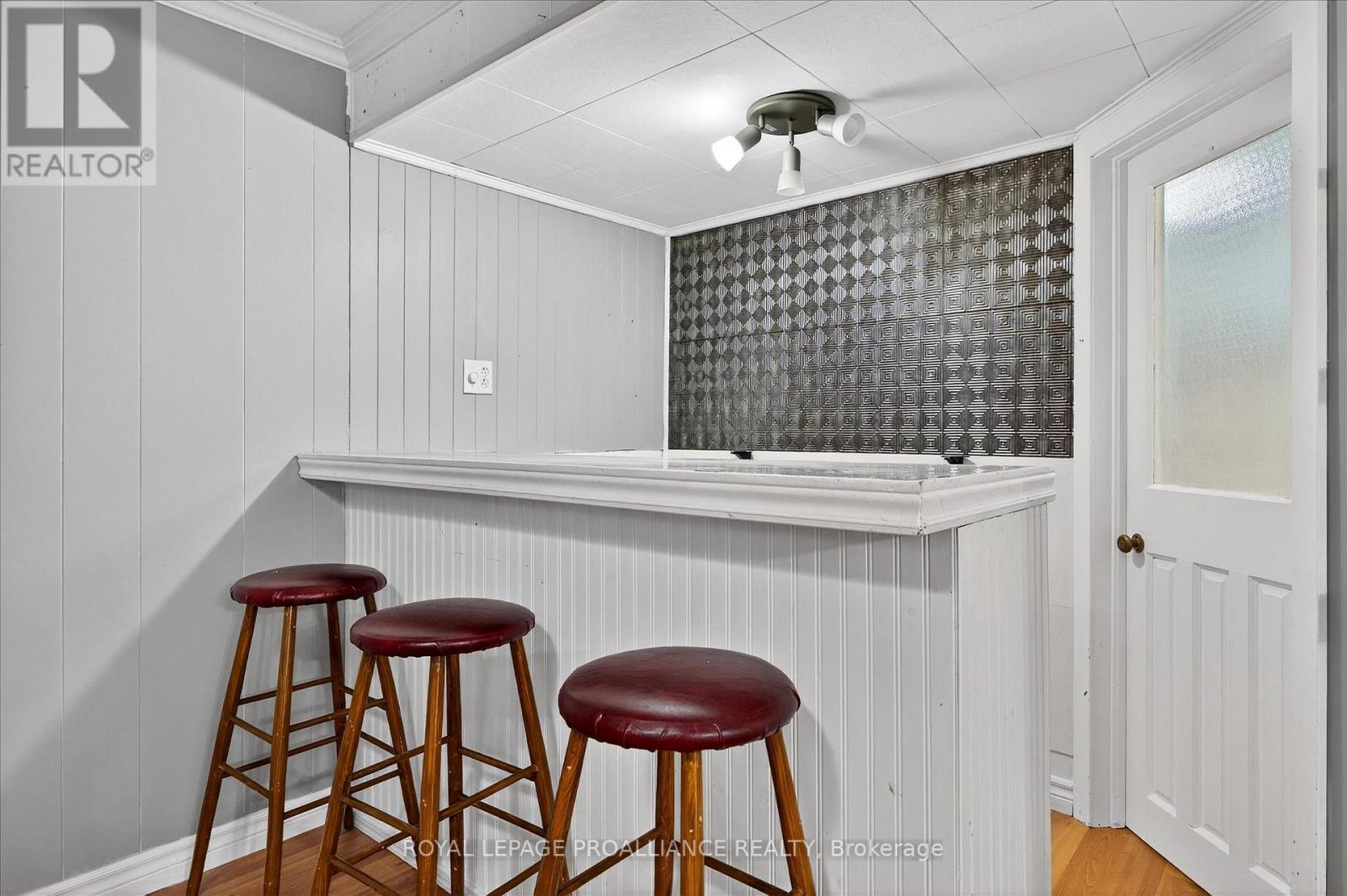 543 Howden Street, Peterborough (Otonabee Ward 1), Ontario  K9J 4B4 - Photo 35 - X12698364