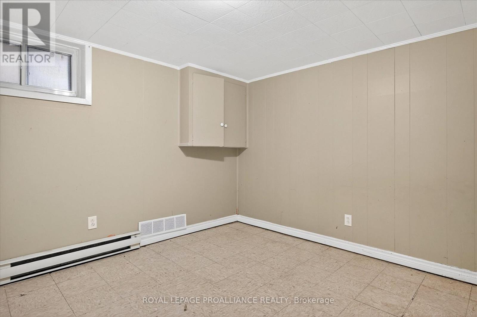 543 Howden Street, Peterborough (Otonabee Ward 1), Ontario  K9J 4B4 - Photo 36 - X12698364