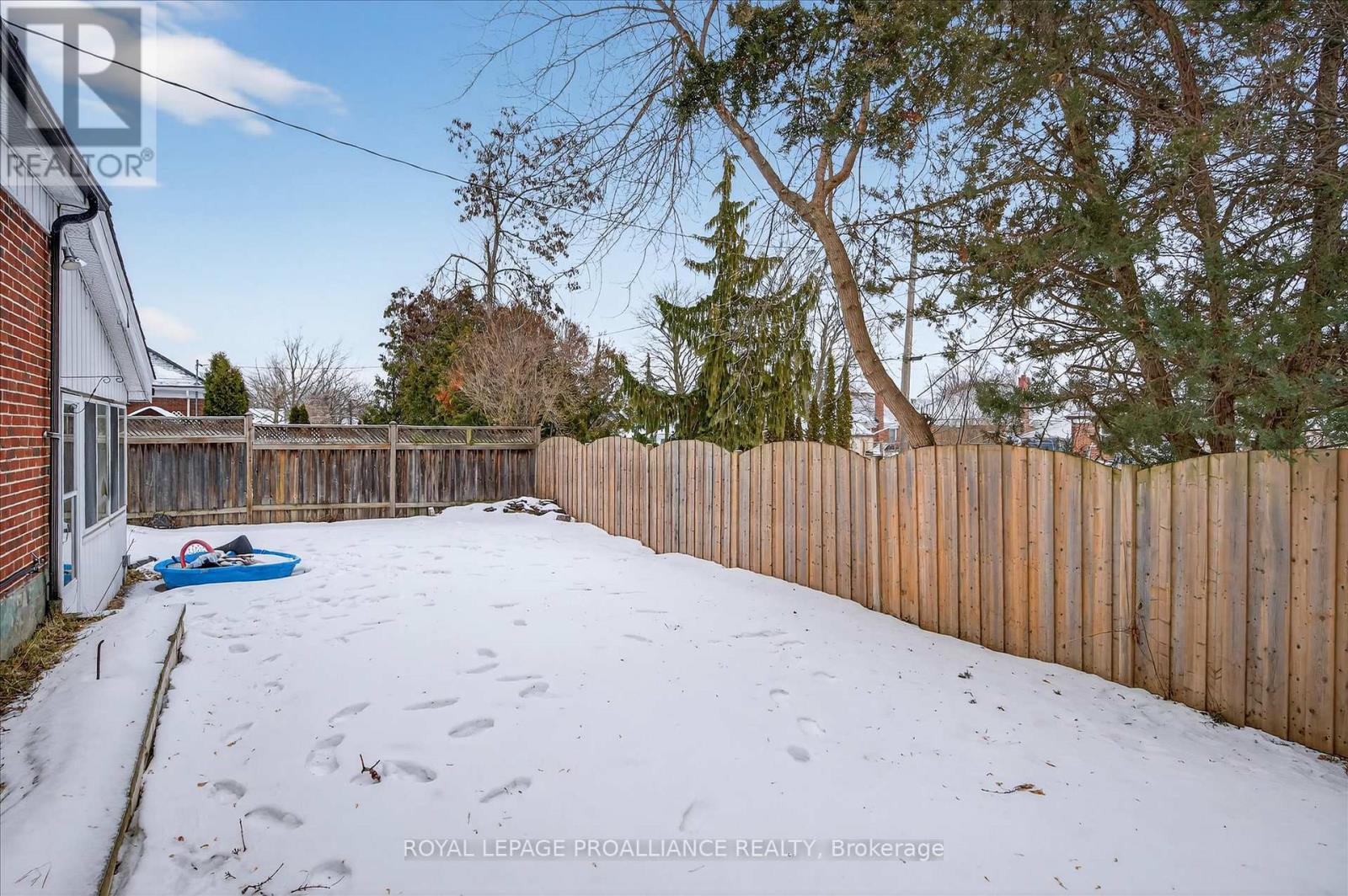 543 Howden Street, Peterborough (Otonabee Ward 1), Ontario  K9J 4B4 - Photo 42 - X12698364