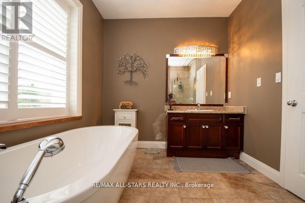 15 Rustlewood Avenue, Kawartha Lakes (Manvers), Ontario  L0A 1A0 - Photo 21 - X12698584